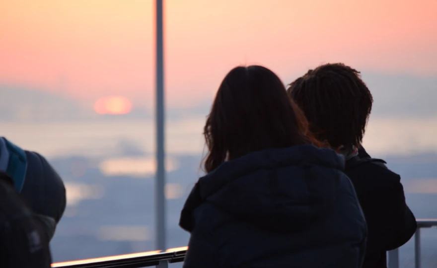 明石海峡大橋に沈む夕陽